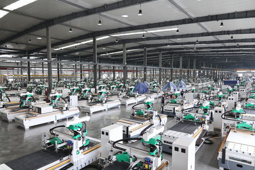 板式家具生產(chǎn)利器 解析通過式數(shù)控六面鉆相比數(shù)控側(cè)孔機的核心優(yōu)勢